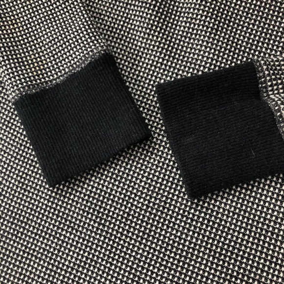 Aritzia TNA Thermal Top - Picture 2 of 6